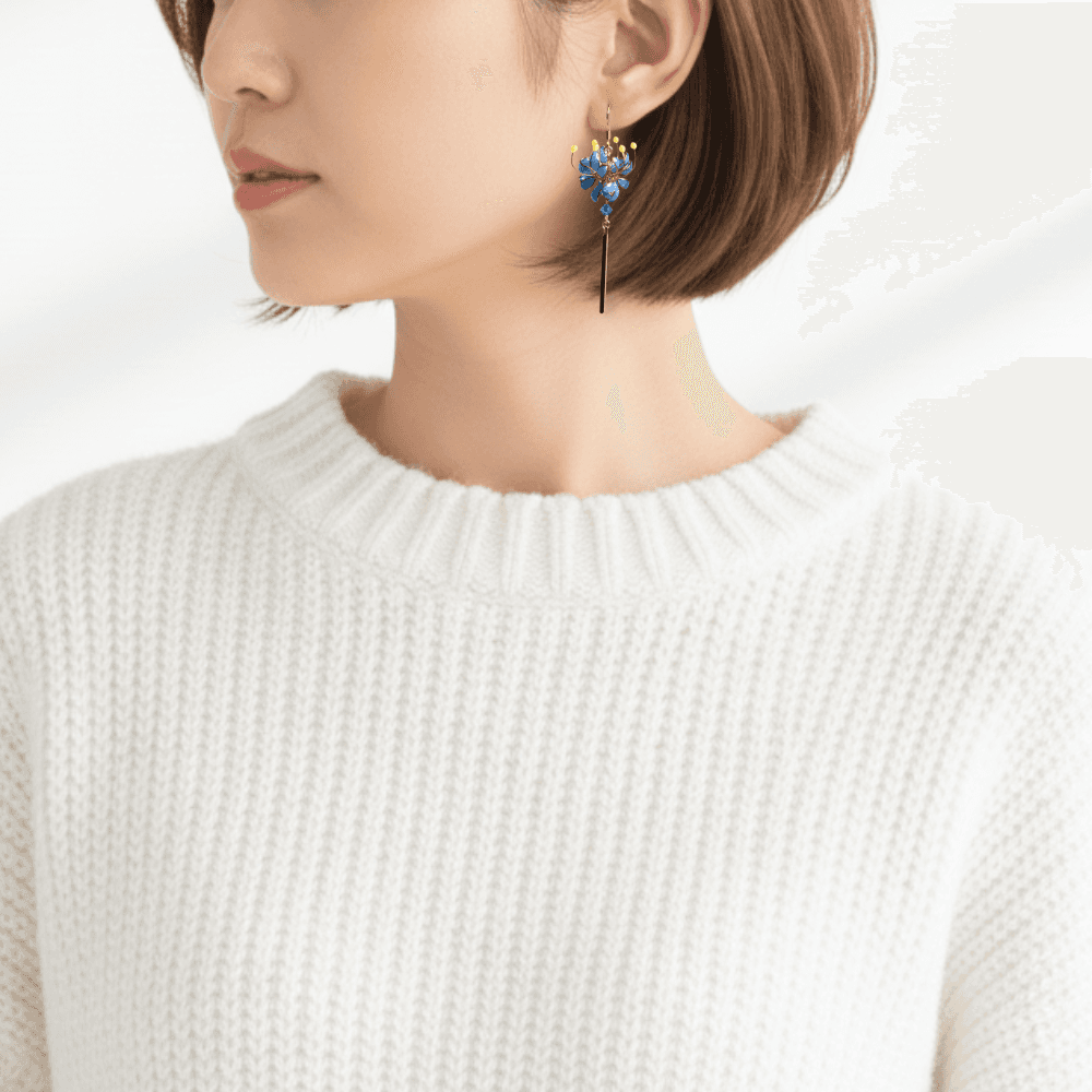 【彼岸花/曼珠沙華】イヤリング ブルー/ニッケルフリー/金属アレルギー対応/揺れるデザイン/受注生産 | 4枚目